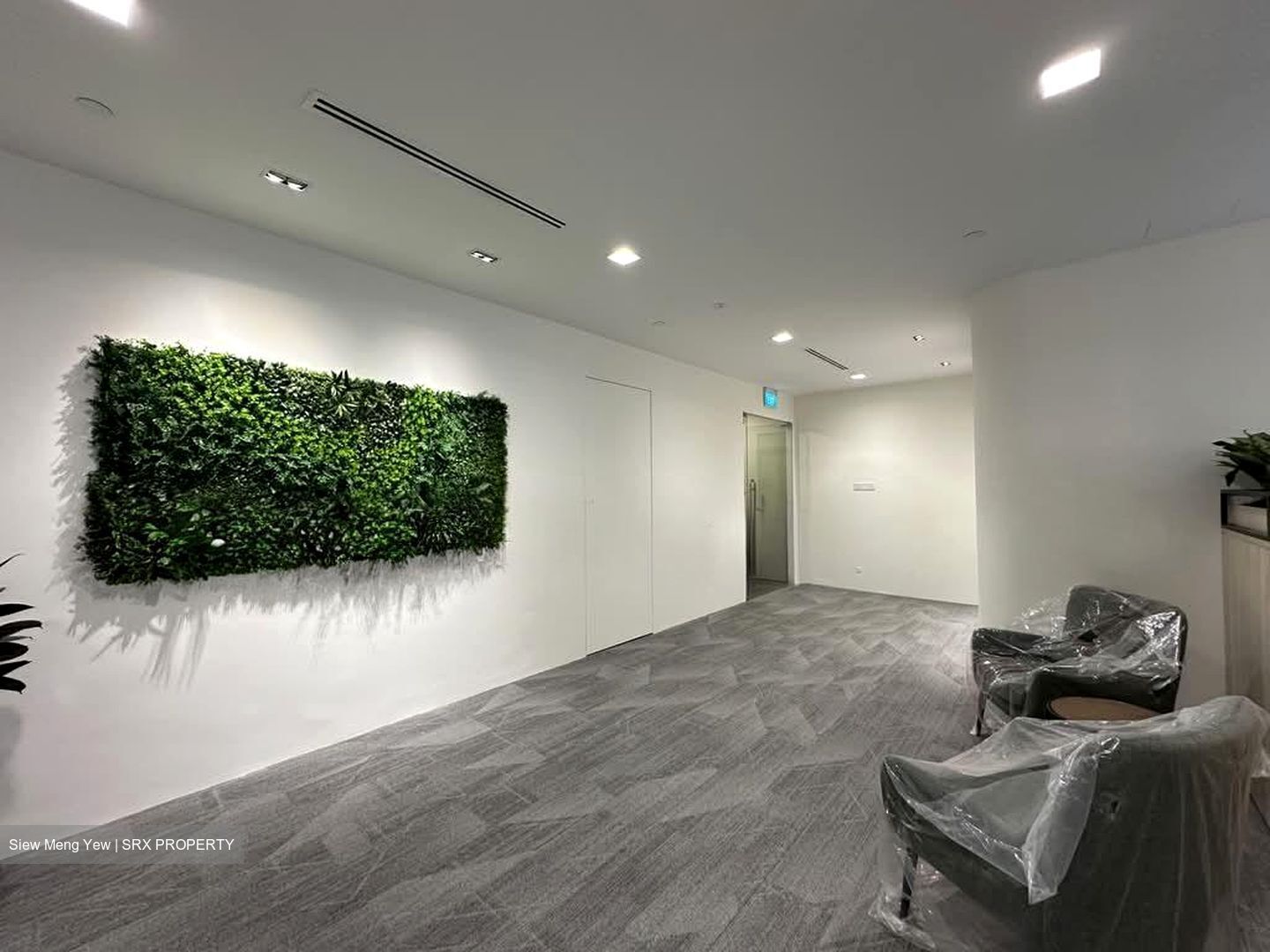 Lippo Centre (D2), Office #573462791